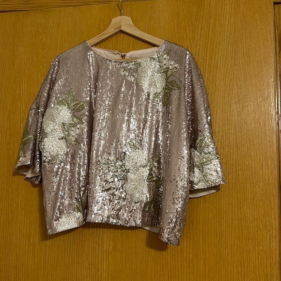 Arula Size B Sequin Top - Picture 1 of 5